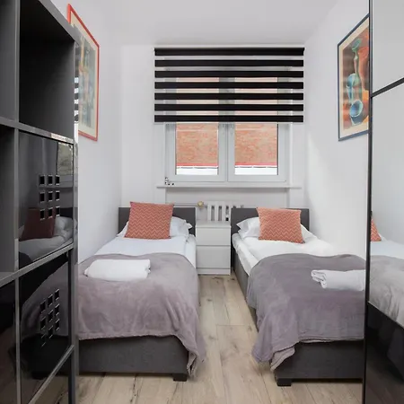 Warzywnicza Motlawa River By Renters Apartman