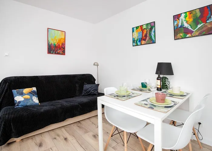 Warzywnicza Motlawa River By Renters Danzica