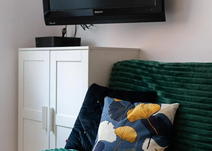 Warzywnicza Motlawa River By Renters Danzica